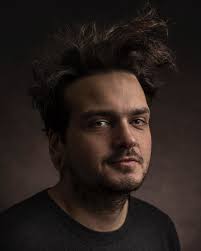 Hi, I'm Thomas Murray, I'm a Montreal based concert photographer from  Newfoundland & Labrador. I've been around music all my life, either from my  father or when I was 14 booking out