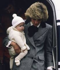 Meghan markle and prince harry first showed off their son on may 8. Master Archie Royal Tour South Africa Pictures Baby Archie Copies Prince Harry Hat