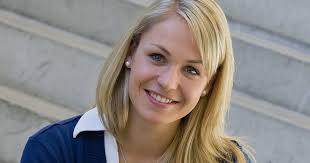 At the age of 21, she became the youngest overall world cup winner in the history of the international biathlon union (ibu). Magdalena Neuner Ard Das Erste