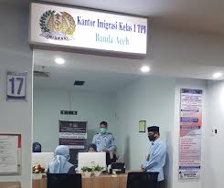 Mengawali tahun 2021, seluruh pegawai di lingkungan kantor imigrasi kelas ii non tpi bekasi mengikuti kegiatan usap antigen yang digelar di aula lantai 5 kantor imigrasi kelas ii non tpi bekasi, selasa (05/01). Kantor Imigrasi Kelas I Tpi Banda Aceh Buka Layanan Paspor Di Mpp Dpmptsp Aceh