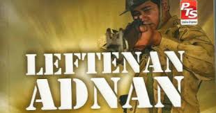 Leftenan adnan wira bangsa dimulakan dengan kisah adnan (yang masih kecil) bersama keluarganya. Leftenan Adnan Wira Bangsa