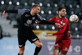 ɛsəˈveː), is a belgian professional football club based in waregem, west flanders. Zulte Waregem Bleibt Das Schreckgespenst Fur Die As Eupen