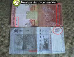 Tawaran mereka memang sangat menggiurkan sekali, banyak orang yang tertipu sampai puluhan juta bahkan ratusan juta dari modus uang gaib ini. Duit Yang Bakal Pupus Barang Mistik Berkhasiat Semulajadi