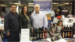 Κτήμα πυργάκη μαλαγουζιά (750 ml) απαλό κιτρινοπράσινο χρώμα με χρυσές ανταύγειες. To Peloponnese Wine Festival Ta3ideyei Sthn Kypro Krasi A8hnorama Umami