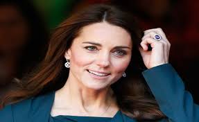 Pada 2010, saat pangeran william melamar kate middleton, cincin yang diberikan pun memiliki kaitan dengan mendiang putri diana. Fakta Fakta Di Balik Cincin Tunangan Kate Middleton Senilai Rp657 Juta Salah Satunya Okezone Lifestyle