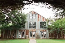Vista West Ranch Barn Reception Austin Texas Wedding Venue With Lodging Hill Country Barn Wedding Venues Texas Vista West Ranch Wedding Venues Texas