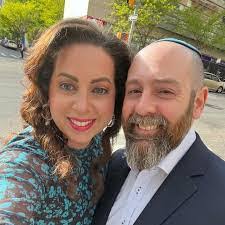 Veronica Peckham's Instagram, Twitter & Facebook