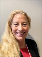 Leslie Shipp's Instagram, Twitter & Facebook