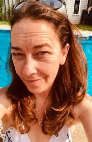 Sleepovers and pool hair 💕