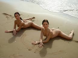 Julietta ve Magdalena plaj balesi - Hegre **Porno**