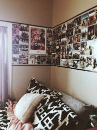 Dorm Room Ideas Make A Wallpaper Out Of Photos Posters Art Etc And Outline It In Washi Tape To Really Make Cool Dorm Rooms Cute Dorm Rooms Dorm Room Decor