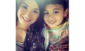 10 mother and son photos of Camille Prats and Nathan