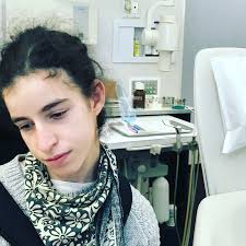 a moon, worn as if it had been a shell: January 2017