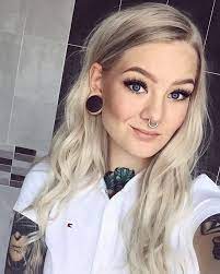 8 915 Likes 26 Comments Katrin Berndt Katrinberndt On Instagram Heading Back To London And Then Home Piercing Ideen Tatowierte Frauen Piercing