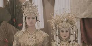 Perhatian rey mbayang ke dinda hauw. Terlihat Mesra Dinda Hauw Ungkap Satu Penyesalan Saat Menikah Dengan Rey Mbayang Merdeka Com