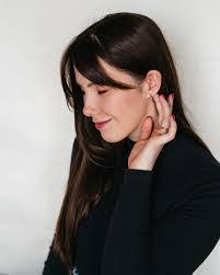 Veronica Harvey's Instagram, Twitter & Facebook