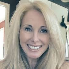 Jocelyn Clark's Instagram, Twitter & Facebook