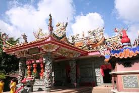 Menurut the encyclopedia of malaysia: Chinese Temples Of Penang Tokong Cina Di Pulau Pinang