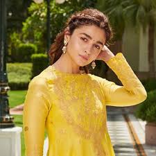 Alia Bhatt Kick Starts Prep For Her Song For Sadak 2 As She Recorded A Scratch Version Lyrics To Be Rewritten Pinkvilla The song will also remind you of main tenu samjhawan reprised. alia bhatt kick starts prep for her