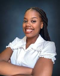 Tisha Henry's Instagram, Twitter & Facebook