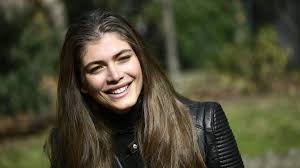 Valentina sampaio's hire comes a year after a victoria's secret executive sparked a backlack by vowing to. Victoria S Secret Valentina Sampaio Wird Erstes Transgender Model Brigitte De