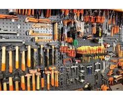 Nel 2004 il magazzino raddoppia con l'acquisto e l'unione di un capannone adiacente, dove trova posto anche una macchina da taglio per le guide di precisione e gli alberi. á… Casa Del Cuscinetto A Livorno Li Orari Apertura E Mappa