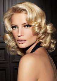 Shoulder length hairdos are also just long enough to pop up in a bun or a twist, without your hairstylist trying to work out what to do with any excess hair. Prom Hairstyles Retro Medium Length Hair Styles Medium Hair Styles Medium Curly Hair Styles