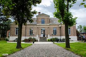 Chambres d'hotes le crotoy, l'amoliment ⭐ , france, le crotoy, rue de la croix, 10: Baie De Somme Le Chateau Des Lumieres Chambres D Hotes En Baie De Somme Logis De France