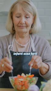 Ecco 3 abitudini che dovresti adottare se soffri di osteoporosi (o non vuoi  soffrirne in futuro!) e vuoi proteggere le tue ossa: 🦴, 1. Fai attività  fisica regolare di tipo aerobico e/o con pesi: ...