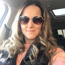 I have two French bulldogs one came from what you would call a home family  breeder, and one came from one of the worlds best breeders can you tell  which one is