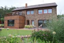 In some ways, that's part of clubhouse's appeal. Reality Show Like House Jeste Nezacala A Uz Odstoupila Soutezici Bara Muze Za To Covid Aplausin Cz