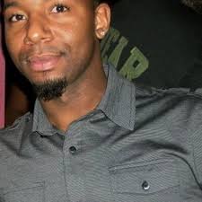 Daniel Riggins (@Quessone)