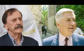 Η συνέντευξη που έσπασε τα ρεκόρ τηλεθέασης και επισκεψιμότητας. Nikos Mpakogiannhs H Agnwsth Istoria Toy Adelfoy Toy Payloy Mpakogiannh Poy Epaize Sth Gkarsoniera Gia Deka Alphafreepress Gr