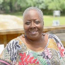 Joyce Simmons's Instagram, Twitter & Facebook