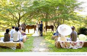 Il peut se décliner en mariage très chic le résultat est remarquable et votre décoration est 100% naturelle. Idees Pour Decorer Un Mariage Champetre Decoration Mariagedecoration Mariage