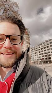 Ber om ursäkt i förväg till alla polare på ESS och Platzer men kan int...