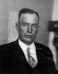 Thomas Hickman's Instagram, Twitter & Facebook