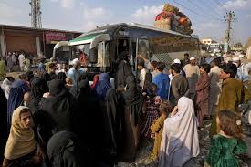 Pakistan: Forced Returns Expose Afghans to Persecution, Destitution | Human  Rights Watch