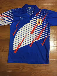 日本代表歴代ユニフォーム 2001年 2002年~2003年 2004年~2005年 2006年~2007年 2008年~2009年 2010年~2011年 2012年~2013年 2014年~2015年 2016年~2017年 2018年~2019年 2020年 歴代一番かっこいいユニフォームは？？ æ­´ä»£ã‚µãƒƒã‚«ãƒ¼æ—¥æœ¬ä»£è¡¨ã®ãƒ¦ãƒ‹ãƒ•ã‚©ãƒ¼ãƒ ã‹ã‚‰çœºã‚ã‚‹ ãƒ‡ã‚¶ã‚¤ãƒ³ã®æ­´å²ã¨æ€ã„å‡º Muuseo ãƒ¢ãƒŽæ—¥è¨˜