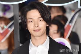 中村倫也は おじさんキラー みんな夢中に 共演者が明かす 屍人荘の殺人 モデルプレス 中村 倫也 倫也 モデル