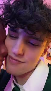 Daniel Boom's Instagram, Twitter & Facebook