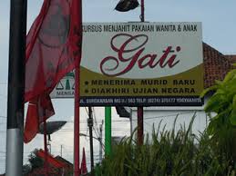 These sentences come from external sources and may not be accurate. Yati Penjahit Papan Nama Bertuliskan Kursus Menjahit Yati Flickr