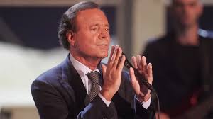 Denuncia abusos sexuales Julio Iglesias