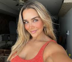 Mariana Wilson's Instagram, Twitter & Facebook