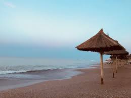 Complexul sunset beach dispune de un hotel de 21 spatii de cazare compus din 18 camare duble si 3 camere triple dotate cu baie proprie cu dus. Vama Veche The Place For Partying All Night Cheap Beer And Dancing On The Beach Letsenjoyworld