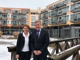 Parkett im wohnzimmer, balkon, geschirrwaschmasch. Mr Bad Zurzach Spezialitat Des Hauses Im Park Hotel