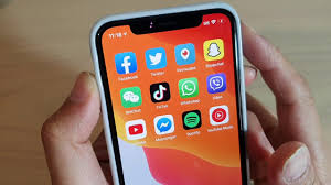 One of the reasons why apps on ipad or iphone won't update or download can be the poor internet connection. Iphone 11 Pro How To Install Top 12 Social Media Apps Youtube