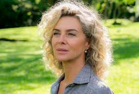 Margarita rosa de francisco fue virreina nacional de la belleza. Margarita Rosa De Francisco Hara Politica Con Petro Sin Ser Candidata Rcn Radio