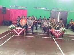 Hanya saja problem besarnya siapa nakes yang. Kapolsek Selogiri Hadiri Halal Bihalal Bersama Bupati Di Balai Desa Pule Tribrata News Jawa Tengah