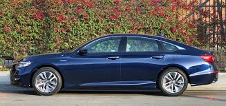 2020 Honda Accord Hybrid Top Luxury And Mpg In A Elegant Package A Girls Guide Cars